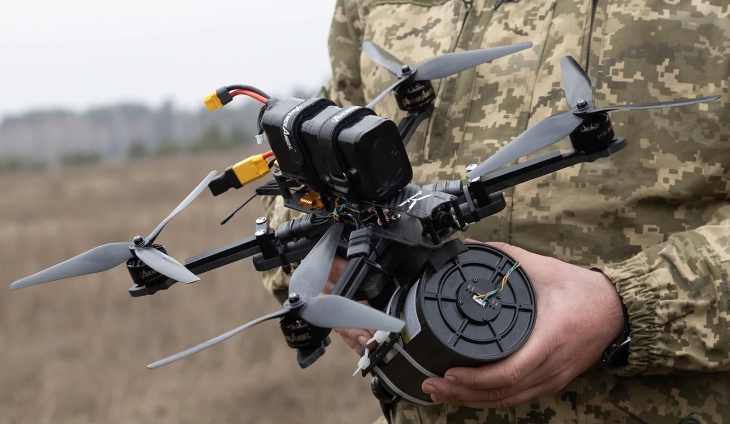 Drones Οπτικής Ίνας 2 %CE%95%CE%B9%CE%BA%CF%8C%CE%BD%CE%B13